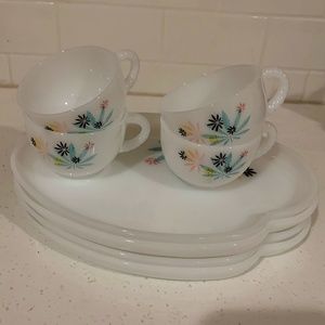1950 'sVintage Federal    "Atomic  Burst" pattern" tea  or Luncheon Set.